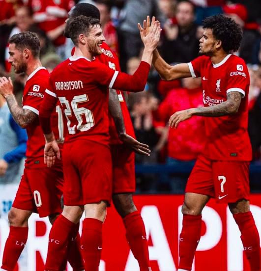 被监禁的清纯美人的高潮